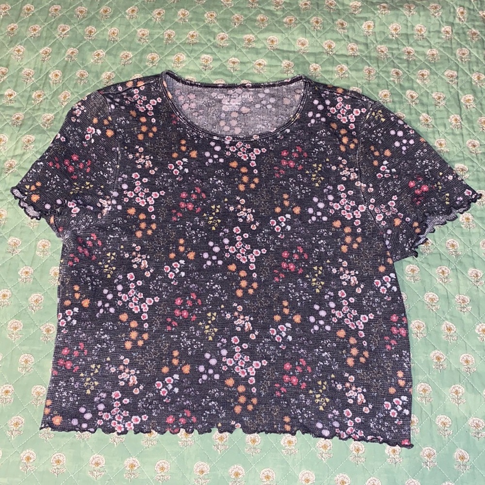 American Eagle Floral Babydoll Tee